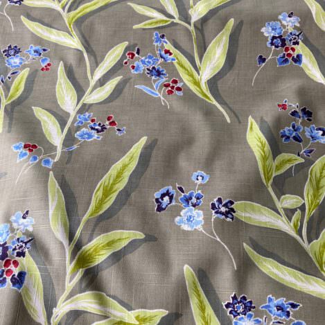 Baumwolle "In the scent of Flowers ", blau, Emico Design, Blumen, Blätter, Blüten, Made in Japan, 100% Baumwolle