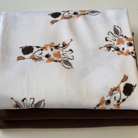 Stoffpaket "Giraffe braun", 50 cm bunter Jersey, 50 cm uni Jersey, 30 cm uni Bündchen für kleine Höschen, T-Shirts, Leggins, Kleidchen und viele andere Nähideen