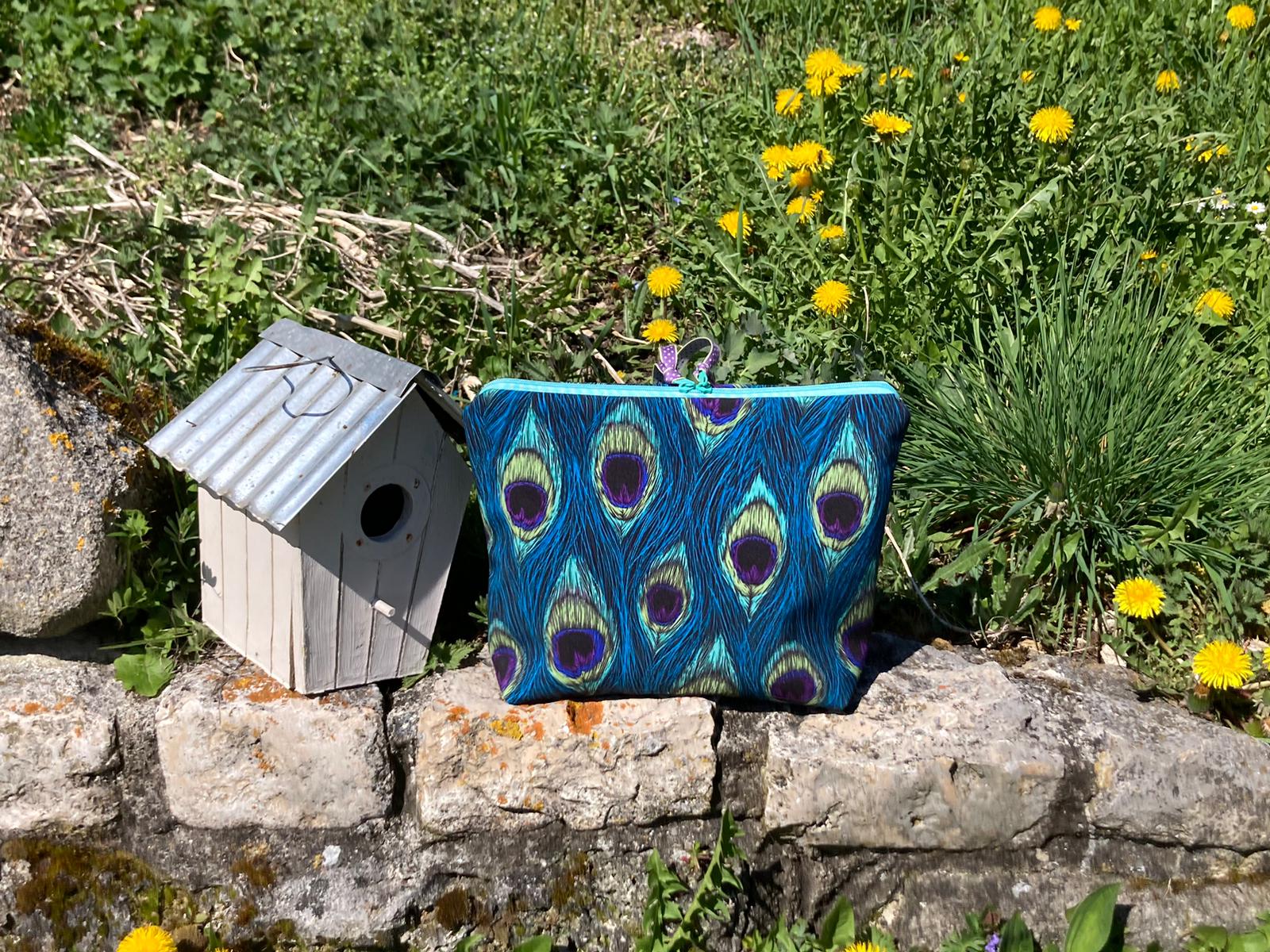 Nasstasche Pfauenfeder" mittelgroß – Bild 4