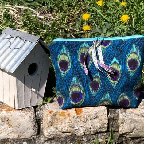 Nasstasche Pfauenfeder" mittelgroß