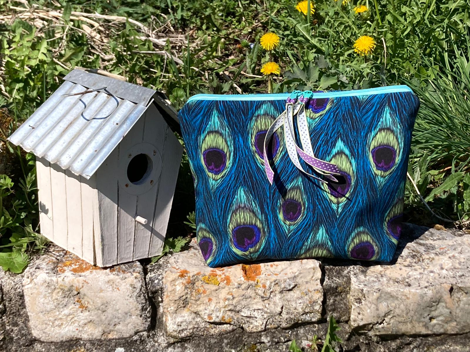 Nasstasche Pfauenfeder" mittelgroß