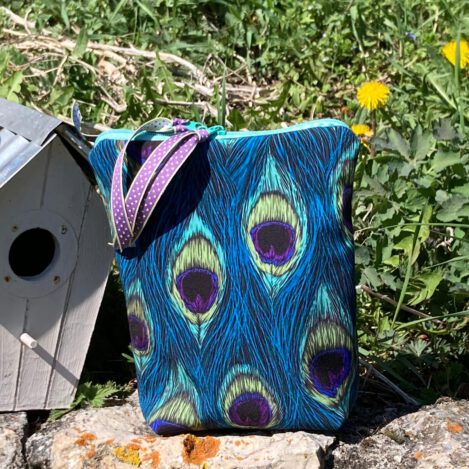 Nasstasche "Pfauenfeder" hoch