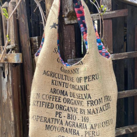 Umhängetasche aus Kaffeesack